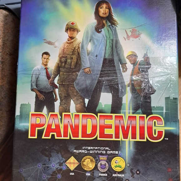 GAME NIGHT FUN -PANDEMIC the Boardgame Z-Man Games - Picture 1 of 6